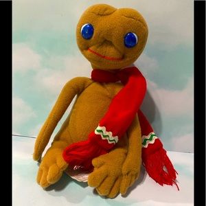 E.T. EXTRA TERRESTRIAL VINTAGE 1982 CHRISTMAS E.T. BEANIE PLUSH w/RED SCARF 8.5”